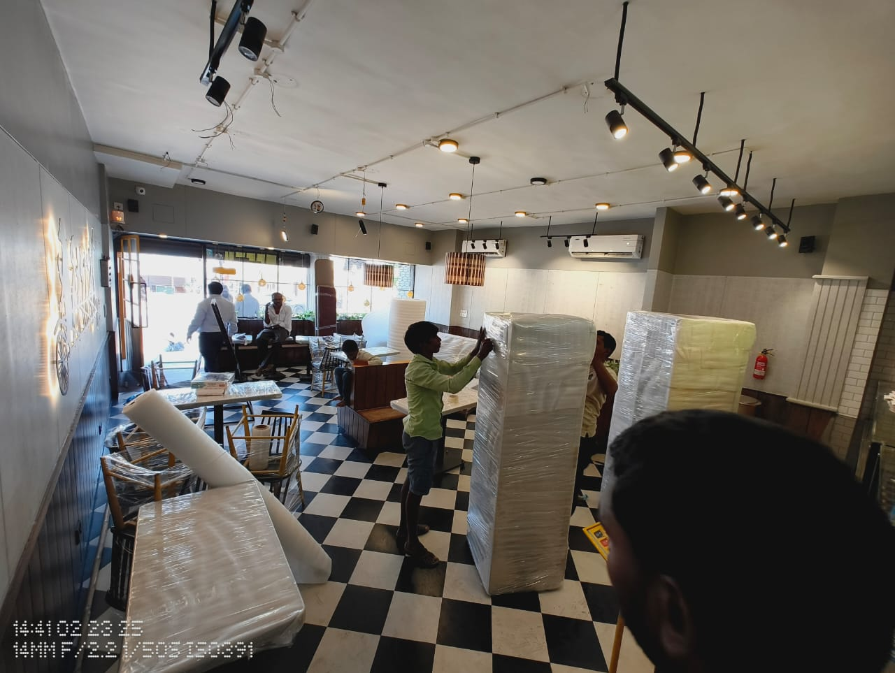 Commercial Workspace Packing
